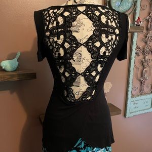 NWOT BEAUTIFUL Venus top